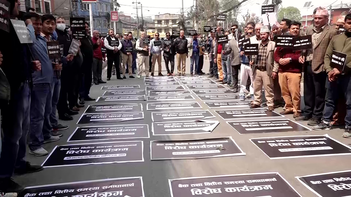 bebasayi pardasan_Moment नतालदत्रतभत्र1678608434.jpg
